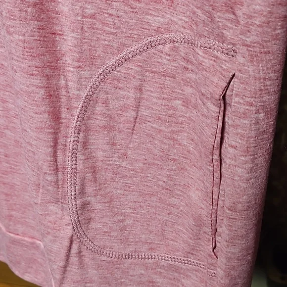 Never worn. Pink shirt - Picture 2 of 5